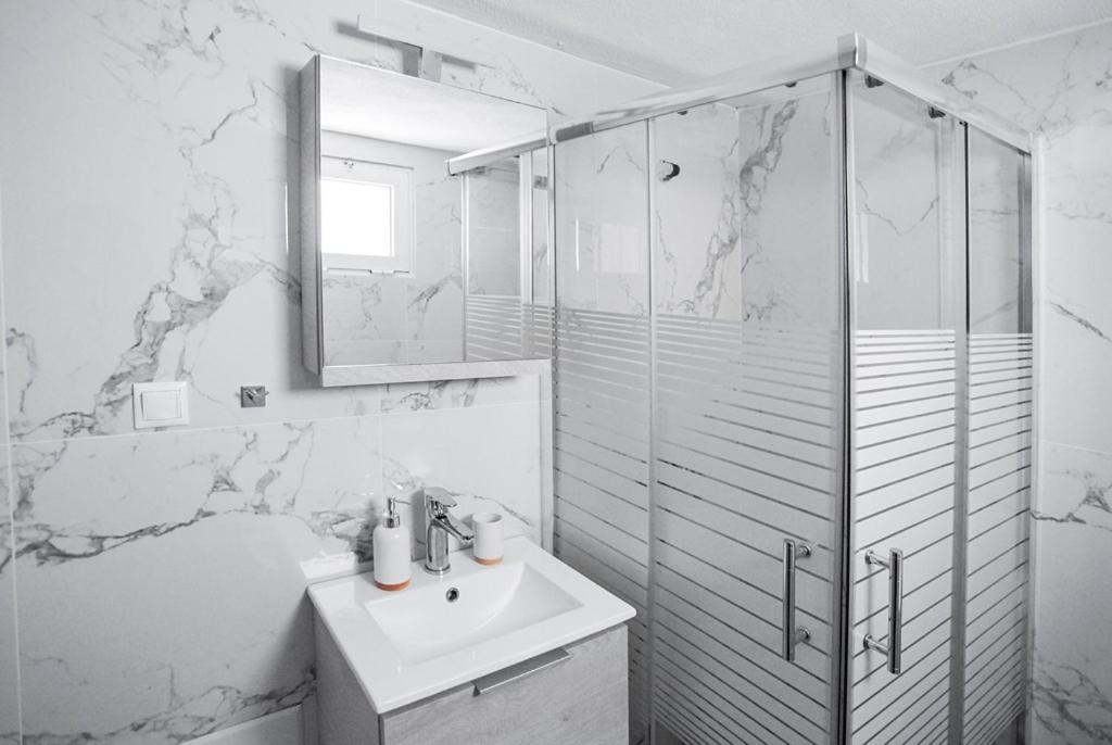 Mg Apartments アレクサンドルポリス エクステリア 写真