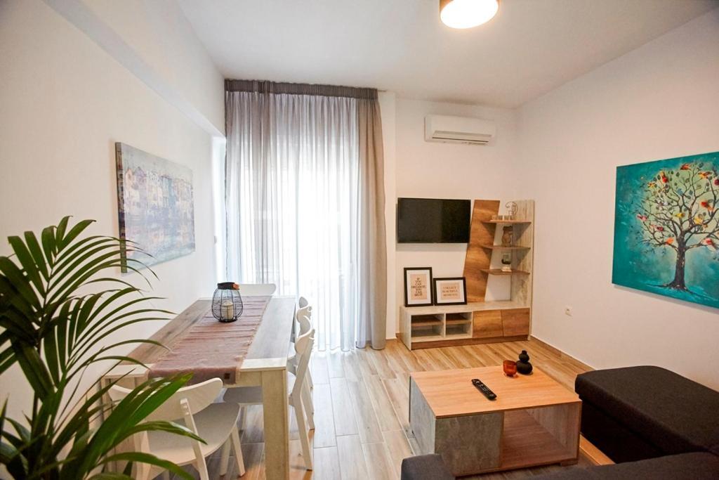 Mg Apartments アレクサンドルポリス エクステリア 写真